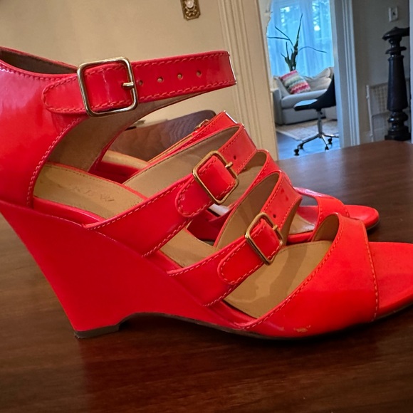 J Crew heeled sandals. Hot Pink. Size 8. - Picture 6 of 6
